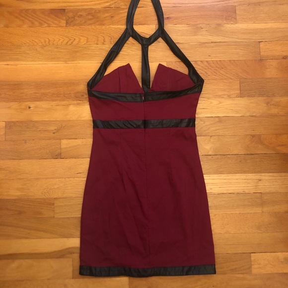 Tobi Dress - Picture 2 of 2